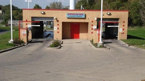 Car Wash located on Martin Luther King Parkway in Des Moines, IA
